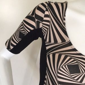 Hypnotik pattern tight midi dress